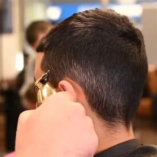 Taper Fade Haircut Guide: Classic barber taper haircut