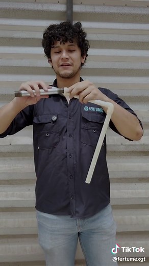 Cómo unir tubería galvanizada con tubería PVC. Contamos con los mejores precios y accesorios. Somos FERTUMEX #ferreteria #fertumex #PVC #CPVC #tuberia #accesorios