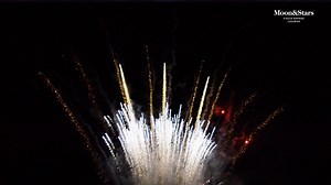 15K views · 374 reactions | Wenn Gölä spielt, singt die ganze Piazza Grande mit!  | Moon&Stars | Facebook