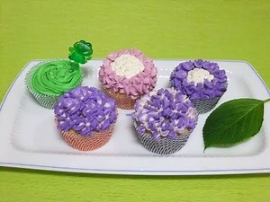 ♪ホットケーキミックスで紫陽花(あじさい)カップケーキ