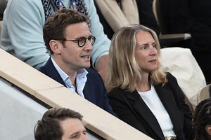 Laurent Macron, sosie de son frère Emmanuel : que sait-on de sa discrète femme Sabine ?