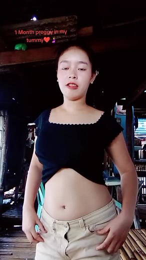 1 Month Pregnant Tummy Transformation: Signs, Symptoms, and Shapes