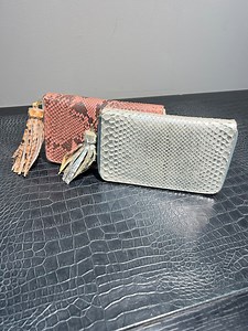 Handcrafted Python Leather Zippered Women's Wallet in 2 Cloros - Etsy UK