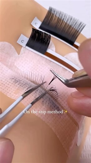 Lash Extension Supplies | 🤯Blooming cup method or on the strip method? We love both🫶🏽 It depends on the lash type you are using and the personal preference✨... | Instagram