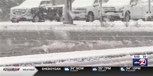 Oshkosh snowfall surprises drivers across the city
