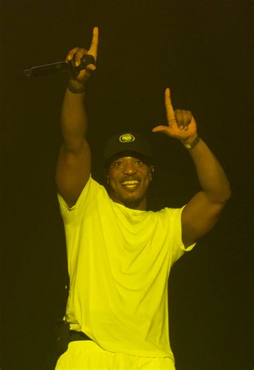 Concert de Niska au P2N : Ambiance et Gestes Spectaculaires