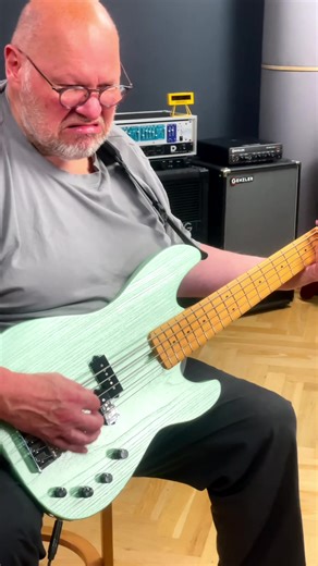 Frank Itt - Pick Bass Groove | bass