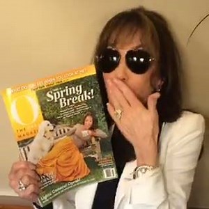 So proud of our RMR's foaming joy! cleanser being chosen as a 2017 O-Ward winner! XOXO O, The Oprah Magazine!! | Robin McGraw