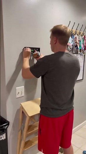 It's time to set up your own Digital Wall Calendar at home!