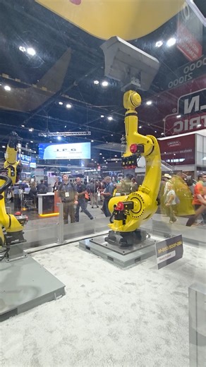 Meet the heavyweight FANUC M-950/500 robot!👊 Engineered for power, precision, and flexibility, the M-950 robot series🤖 is ready to go to work for manufacturers looking to maximize their production line’s efficiency!💪 🏋️ 500kg payload 📏 2,830mm reach 🔄 Serial link mechanism for maximum motion range Start your automation journey TODAY👇 🔗https://bit.ly/49EYI81 #robotics #industrialrobotics #industrialautomation #industrial #automation #automate #manufacturing #manufacture #mfg #robots #mach