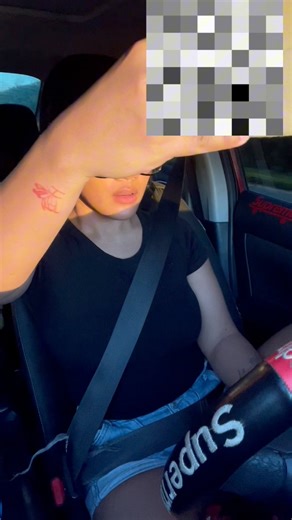 4.1K views · 98 reactions | Kids fighting over Roblox, Baby crying and a mom who forgot her shades!!! Come to muay thai with us 壘 #guamlife #muaythaitraining #momlife #viralvideoシ | Bon Guadana | Facebook