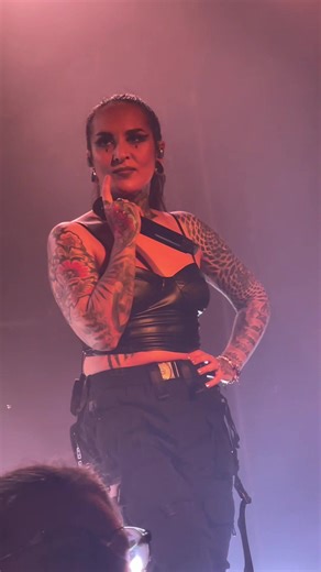 Pisces by Jinjer: Tatiana Shmayluk's Powerful Performance