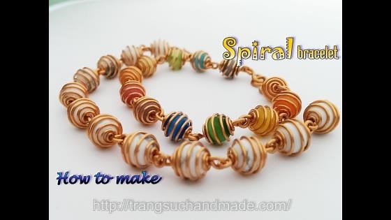 Spiral bracelet with small spherical stone - Simple jewelry from copper wire 401