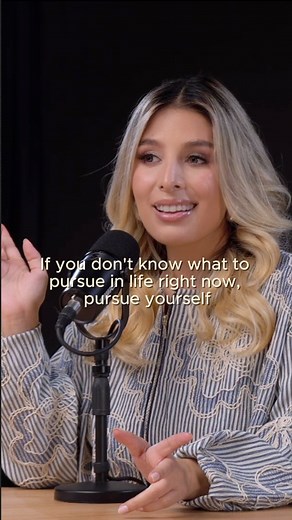 Most people spend years chasing goals that were never theirs. A career path someone else thought was “secure.” A title that looks good on LinkedIn but feels empty in real life. A lifestyle they saw online but never stopped to ask if it matched their values. That’s why so many hit milestones and still feel restless, because they were pursuing expectations, not themselves. Here’s the shift: if you don’t know what to chase right now, chase yourself. Not in a selfish way, but in a grounded way. →Lea