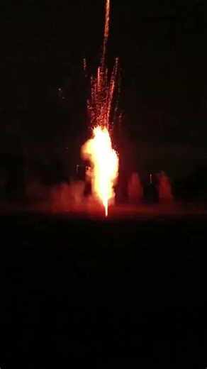 5” Shell #vuurwerk #fireworks #feuerwerk #pyro #pyrotechnics #shell #fireworksdisplay