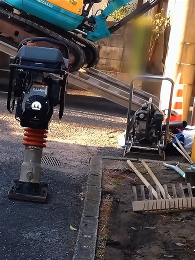 ド素人のブロック塀に真砂土入れテクニック