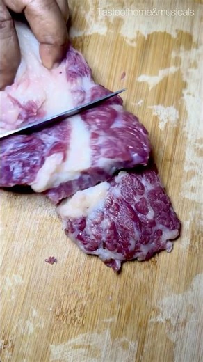 Tozo,the hump of a cow, a flavorful, fatty meat that is highly prized in Nigerian cuisine.#shorts.