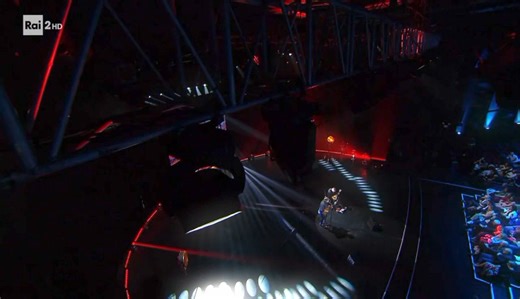 697K views · 10K reactions | Dal "Rai radio live Napoli" Enzo Gragnianiello canta  Vasame  | Terra mja | Facebook