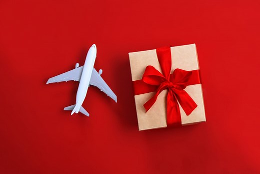 Are You Allowed to Give Flight Attendants Gifts?