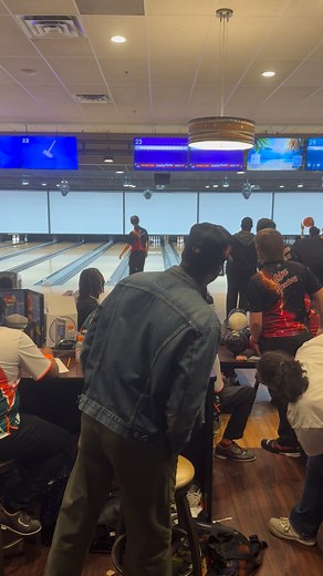Eli doing his thing in Trussville. #2handedbowling #lefty #gadsdencityathletics | Brad Howard