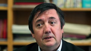 File:WIKITONGUES- Iain speaking Scottish Gaelic.webm - Wikimedia Commons