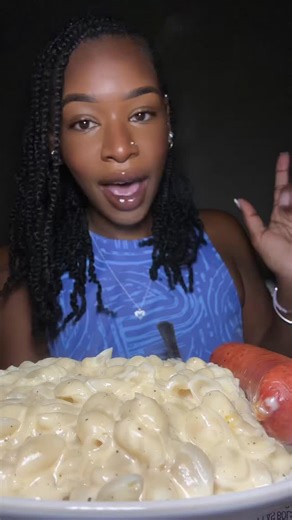 170K views · 1K reactions | Trying Macaroni and Cheese 燎 #Mukbang #foodie #viral #foryoupage #macandcheese #explore #foodblogger #food | Mi Mukbangs | Facebook