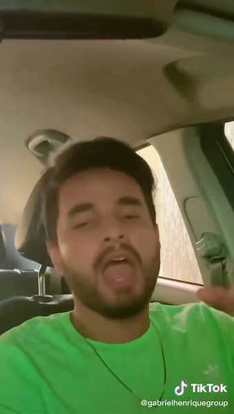 Gabriel Henrique Sings 'Run To You' by Whitney Houston in Car Cover
