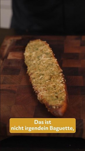The best garlic baguette 🥖🧄 recipe in the comments 👇 #shorts #garlicbread #garlicbread