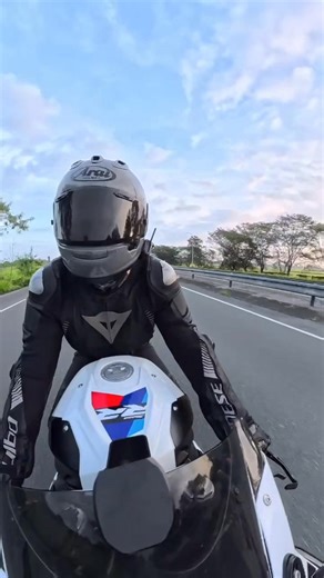 3.9K views · 82 reactions | Italian vs German Pilot vs Seaman #S1000rr #V4s #pyfツ #followers #LuzioGarage | Lloyd Roque | Facebook