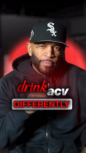 Darrell “DP” Patterson | Online Fitness Specialist on Instagram: "STOP DRINKING APPLE CIDER VINEGAR LIKE EVERYONE ELSE. That’s why the scale isn’t moving. You were told ACV burns fat. So you take a shot. You wait. Nothing happens. Then you assume it doesn’t work. That’s the lie. ACV doesn’t burn fat by itself. It sends signals. And most people are sending the wrong ones. Same vinegar. Different stack. Completely different result. Some stacks tell your body to dump water. Some kill cravings. Some