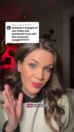 Replying to @Julie here’s a little update on my New Year’s Eve challenge… #wlw #lgbtq #lesbiansoftiktok #sapphic #newyearskiss