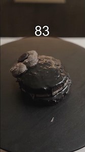 How much sugar does 1 crumbl cookie contain?