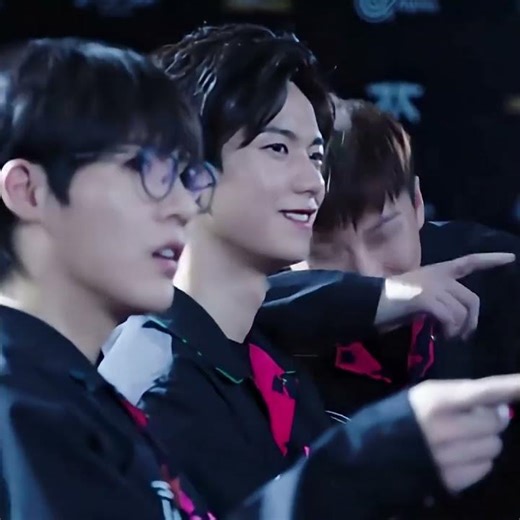 He’s so happy even though his wife turned him down 🤣🤣 | Falling Into Your Smile | YOUKU