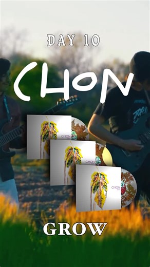 SUMERIAN RECORDS 🔮 on Instagram: "You don’t have to wait forever! 🍁 ⛄️12 Days of Sumerian: Day 10 - Chon⛄️ Celebrate the holidays and the 10 year anniversary deluxe repressing of the 2015 album “Grow” by Chon! Filled with REAL LEAVES 🍂 and includes a photo booklet and download card🎁 @chonofficial There are three EXTREMELY LIMITED variants available for pre-order to put under your tree🎄 🍁Leaf Filled - Clear w/ Yellow Moonphase - /100 🍁Leaf Filled - Clear w/ Baby Blue Splatter - /100 🍁Leaf