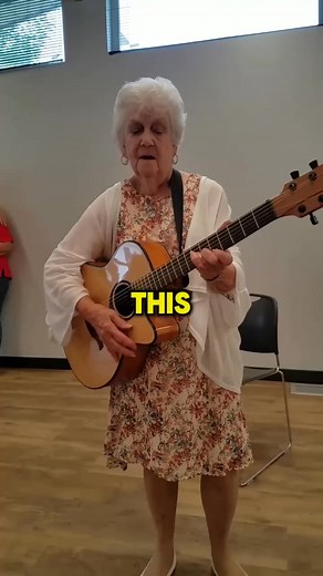 90-Year-Old Grandma Wows with Stunning Patsy Cline Cover—A Must-See Performance! Check the comments 👇👇👇 | Family Time