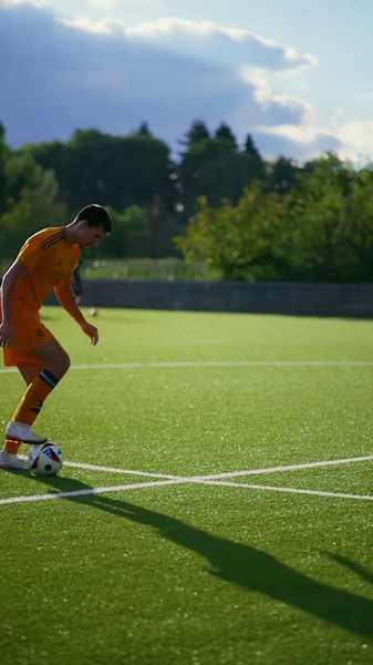 Basic and Advanced Ball Juggling Techniques – Soccer