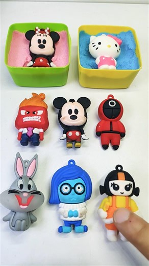 Trendy Hello Kitty and Minnie Mouse Kineticsand