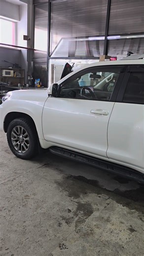 Студия автозвука Караганда on Instagram: "🔥 TOYOTA PRADO 150 2018+ — апгрейд после установки 📺 Android 12.3 дюйма — установка в верхнюю часть, как с завода 🔩 Монтаж по штатным местам и крепежам — без щелей и зазоров 🔌 Подключение по штатным фишкам, без переделок 🚗 Полный запуск оригинального функционала автомобиля 🅾️ Круговой обзор 360° 📸 4 камеры с накладками — быстрая установка и аккуратный внешний вид 🎥 AHD 1080p — чёткое изображение 🌍 Панорамный вид — максимум удобства при парковке 