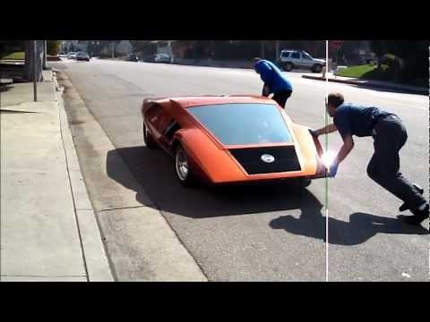 Lancia Stratos HF Zero: Firing the engine up and moving into the museum