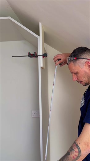 Effortless Angled Wardrobe Fitting with Adjustable Scribe Jig