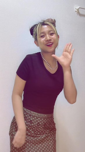 ကုလားသီချင်းများနှင့် ချစ်ခြင်းဘဝကိုရှာဖွေပါ