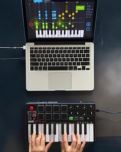 Your key to the keyboard 🎹 Melodics is simple, modern, and fun. Let's play! Forget practicing with boring music that doesn't get you inspired. Melodics helps turn the music you love, into the music you love to play. Both fun and effective, Melodics supercharges your keyboard practice 🔋 We break it down, keep it simple and dial up the fun. You'll pick it up within minutes, not hours or weeks. Ready? Let's play! Lesson: Uptown by Melodics | Melodics