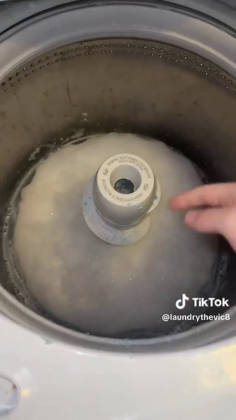 The suds were very cloud like 🤩🤩 it was so fluffy and soft ##asmr##laundryoverload##laundrytok🧺##suddy##fyp@@Tide Laundry@@ARM & HAMMER Laundry