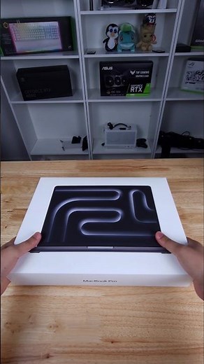 Unboxing the MacBook Pro M4 14 inch #computerhardware #macbook #macbookm4 #asmr