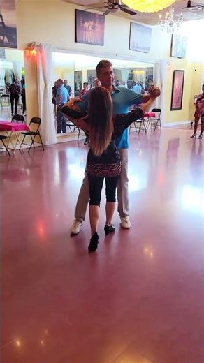 Waltz - Grapevine - Dance Lessons for Beginners