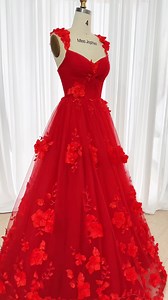Making a corset v neck floral appliqué red long prom dress. Shopping links: https://bit.ly/4j3aQm7 We always accept custom orders. #dress #gown #fashion #prom #promdress #prom2026 #HauteCouture #elegant #fashionweek #sewing #creative #wedding #weddingdress #bridal #partyoutfit #vestido | Miss Jophiel