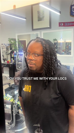 Trusted in me from the beginning, now hess outsidee Thank you for the trust in every aspect of your image Not only about locs, its your whole presentation the confidence you get and the vibe you receive If you’re looking for a loctician in the Boston area click the link in my bio Let me change the way you feel about your image 📍Boston,MA #bostonlocs #loctician #retwist #locstylesformen #mengrooming