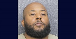 Cop busted for offering undercover agents posing as drug dealers freedom for cash: Feds