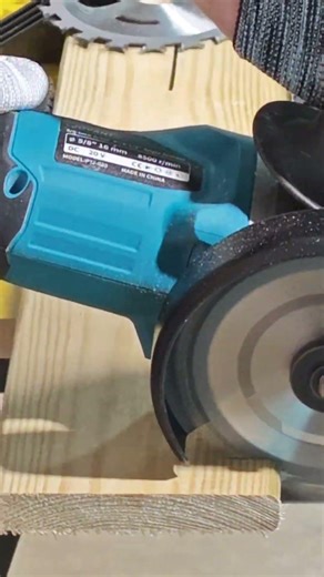 Who knows how to use this power angle grinder?https://bit.ly/4tcHOEk