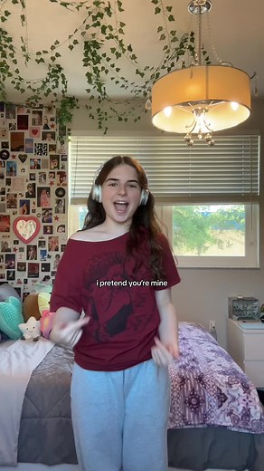 Taylor Swift Crush Songs: Enticing Melodies for Your Secret Admirer